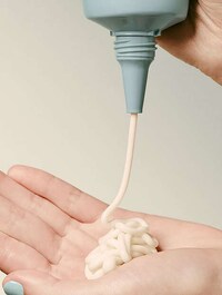 Hydrating Scalp Treatments Image 2