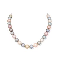 Color-Themed Fine Jewelry Capsules Image 2