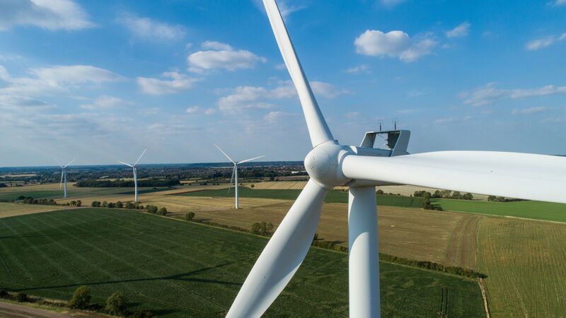 Large Onshore Wind Turbines Article Thubnail