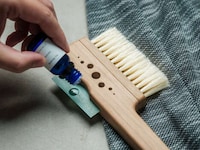 Fragrant Cleansing Clothing Brush Image 4