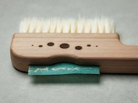 Fragrant Cleansing Clothing Brush Image 5
