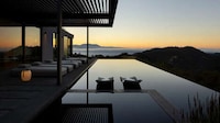 Holiday Modern Hilltop Homes Image 2