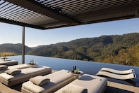 Holiday Modern Hilltop Homes Image 4