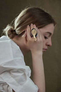 Bread-Encrusted Gemstone Jewelry Image 1