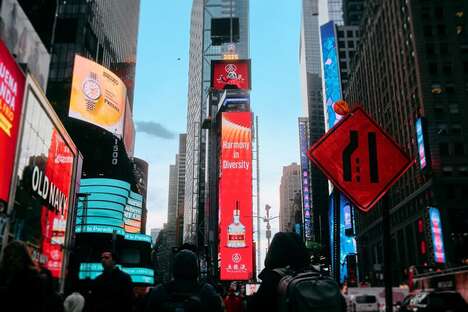 Harmony-Emphasizing 3D Advertisements