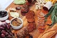 Gourmet Vegan Salami Lineups Image 3