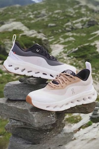 Co-Branded Premium Running Shoes Image 3