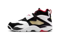 Dynamic Sporty Tonal Sneakers Image 1