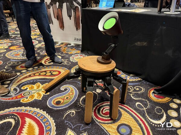 Interactive Customizable AI Robots Image 2
