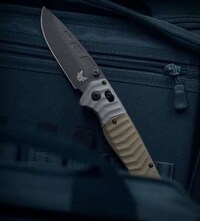 Rugged Construction EDC Knives Image 2