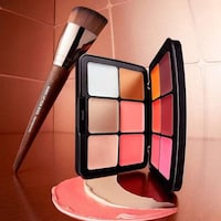Cream-Based Blush Palettes Image 1