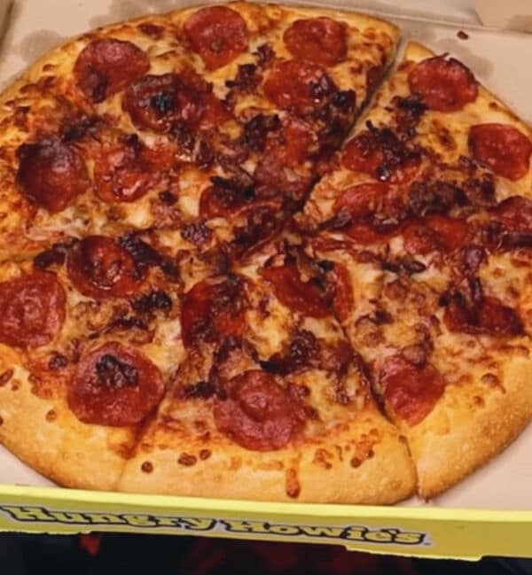 Chili Cheese Pizza Crusts