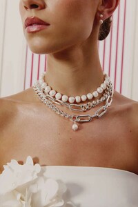 LNY-Inspired Jewelry Capsules Image 3