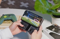 Magnetic Smartphone Gaming Controllers