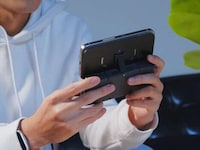 Magnetic Smartphone Gaming Controllers Image 4