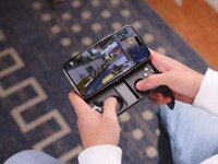 Magnetic Smartphone Gaming Controllers Image 7