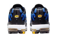 Bold Tonal Golf Sneakers Image 4