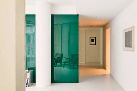 Acrylic Glass Cubic Clinics