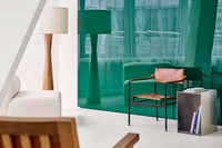 Acrylic Glass Cubic Clinics Image 2