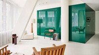 Acrylic Glass Cubic Clinics Image 3