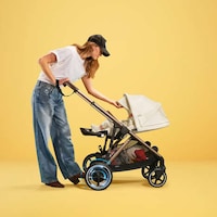 Modular E-Powered Strollers Image 1