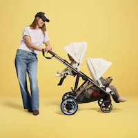 Modular E-Powered Strollers Image 2