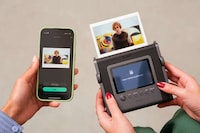 Hybrid Creativity Instant Cameras Image 4
