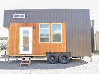 Compact Double-Axle Trailer Homes Image 2