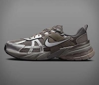 Nostalgic Millennium Sneaker Models Image 4
