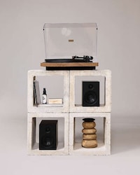 Elevated Audio Turntable Systems Image 1