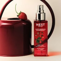 Long-Lasting Radiant Fragrances Image 5