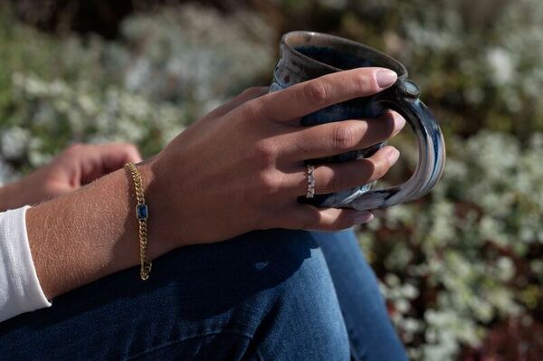 Timeless Mocha-Mousse-Inspired Rings