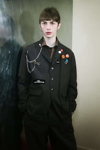 Fall-Centric Dynamic Fashion Capsules Image 2