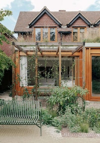 Garden-Overlooking Victorian Homes Image 2