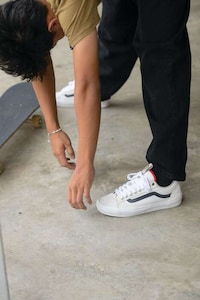Skate-Centric Classic Footwear Image 3
