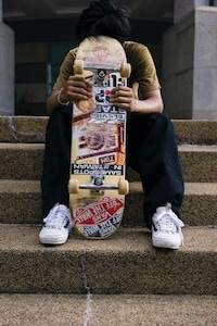 Skate-Centric Classic Footwear Image 5