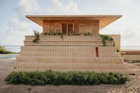 Pyramid-Inspired Hotel Suites Image 1