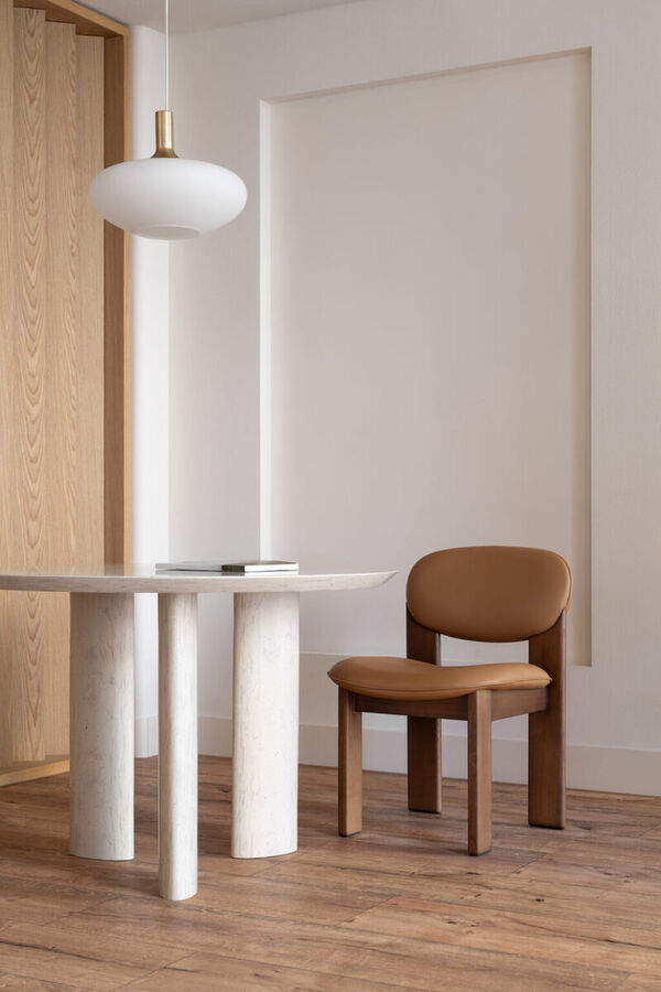 Dynamically Fluid Chair Designs