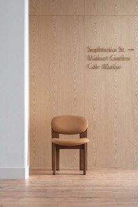 Dynamically Fluid Chair Designs Image 2