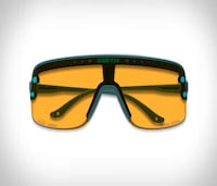 Retro-Style Performance Sunglasses Image 6