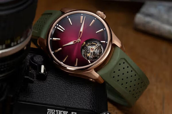 Sporty Elegance Sleek Timepieces
