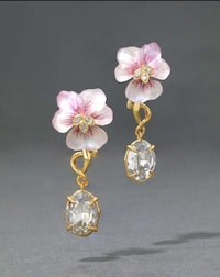 Hotel-Inspired Jewelry Collections Image 5
