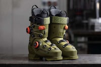 Low-Volume Ski Boot Designs Image 3