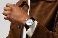 History-Honoring Minimal Timepieces Image 3