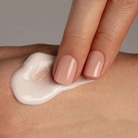 Nourishing Hand Treatments Image 5