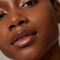 Healing Lip Serums Image 4