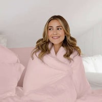 Temperature-Regulating Bedding Image 1