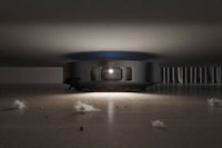 Leg-Equipped Robot Vacuums Image 5