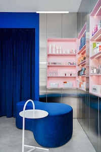 Local-Inspired Charming Salons Image 5