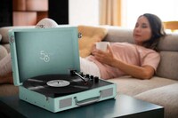 Stylish Suitcase Turntables Image 2